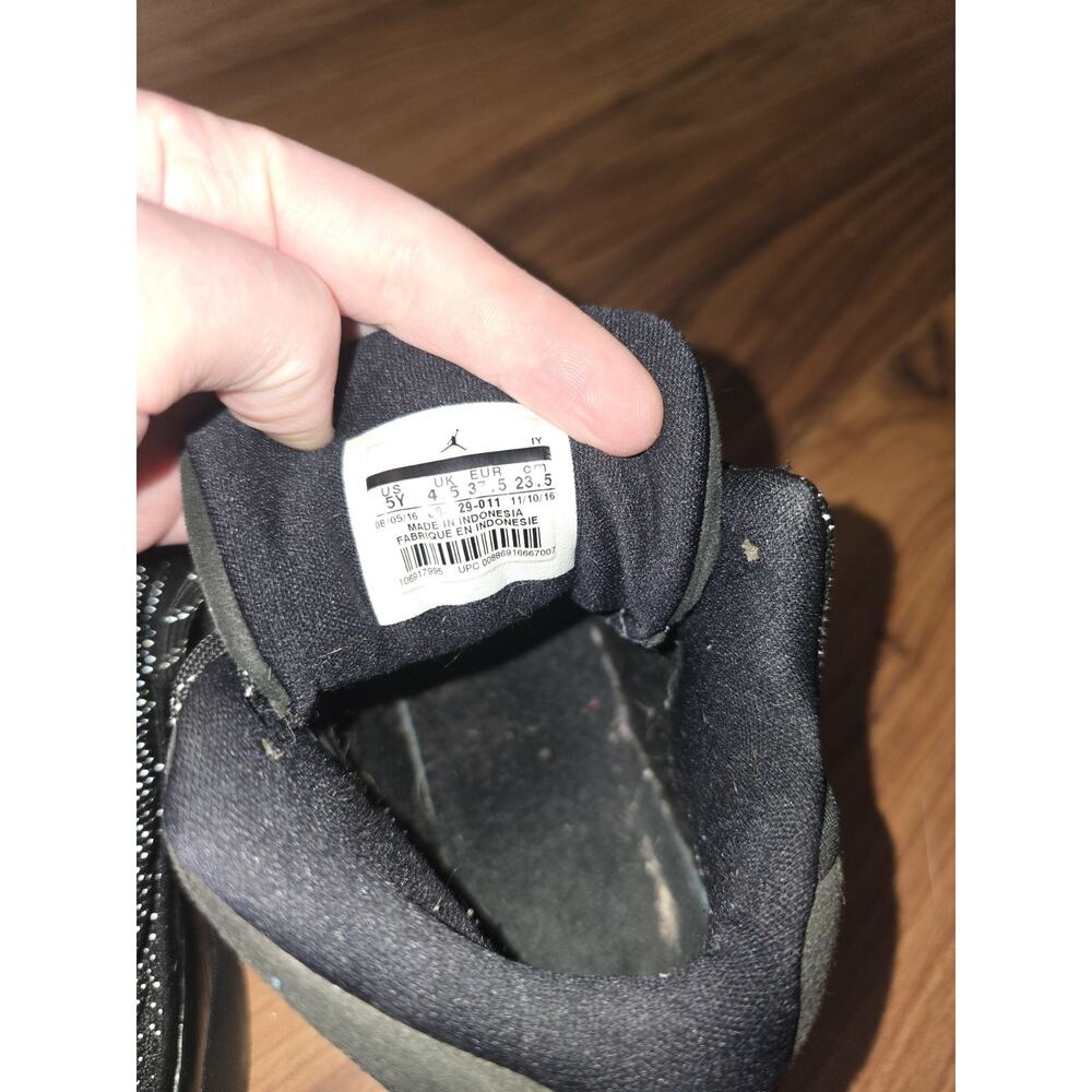 Size 5y = 7 Womens Air Jordan 13 Retro Black Cat - Picture 5 of 7